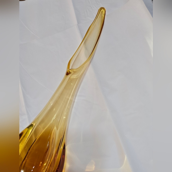 Viking "Epic", 22", Six Petal Swung, Blown Glass Vase - Picture 3 of 8